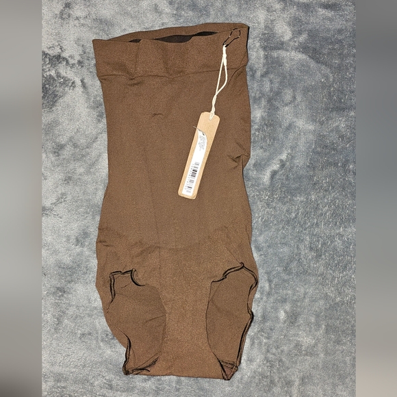 SKIMS HIGH-WAISTED BRIEF SIZE XXS - Picture 4 of 4